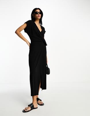 ASOS DESIGN - Drapiertes Midi-Freizeitkleid in Schwarz mit gewickelter Vorderseite