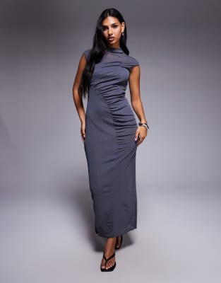 ASOS DESIGN - Drapiertes Midikleid in Anthrazit mit gerafftem Detail auf der Vorderseite-Rot