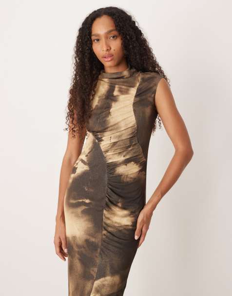 ASOS DESIGN – Drapiertes Midikleid in Braun mit verwischtem Muster und gerafftem Detail auf der Vorderseite - view 1
