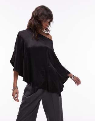 ASOS DESIGN - Drapiertes One-Shoulder-Oberteil in Schwarz aus Satin