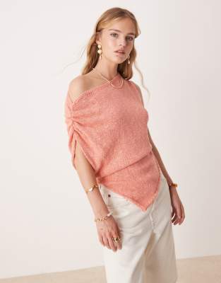 ASOS DESIGN - Drapiertes Strick-Oberteil aus Flammengarn in Korallenrot mit One-Shoulder-Träger und asymmetrischem Saum-...