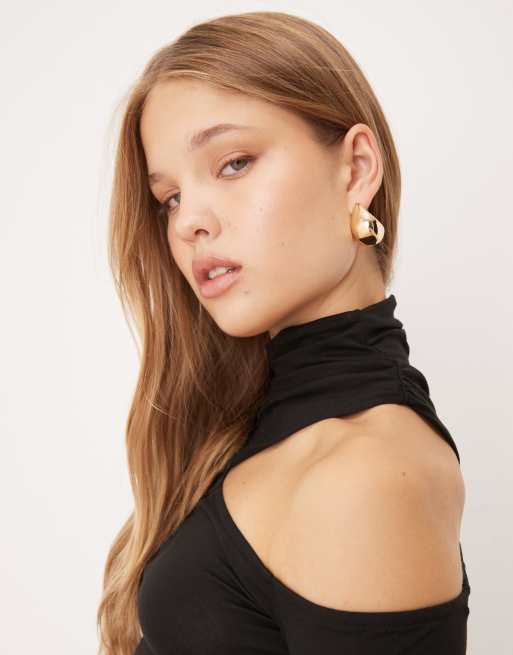 ASOS DESIGN – Drapowany czarny top z zabudowanym dekoltem i wycięciem, 3 z 4