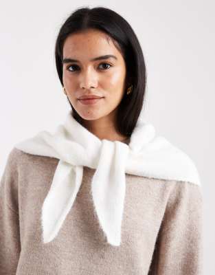 ASOS DESIGN - Dreieckiger Schal aus weichem Strick in Winterweiß