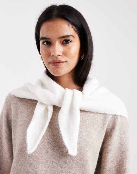 ASOS DESIGN – Dreieckiger Schal aus weichem Strick in Winterweiß - view 1