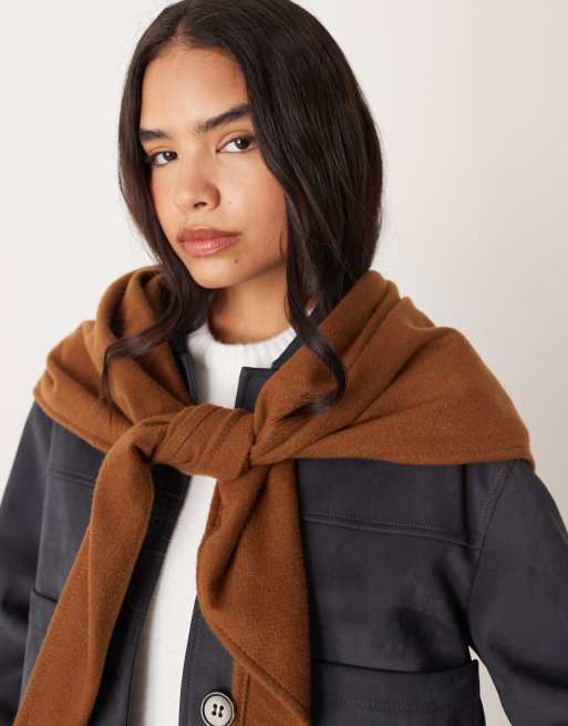 ASOS DESIGN – Dreiecksschal aus Webstoff in Tobaccobraun, 3 von 3