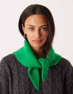 ASOS DESIGN - Dreiecksschal in Grün