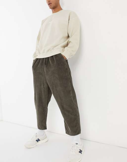 Ending the week in our cozy Corduroy Pants 😮‍💨 🗓️ Dropping on