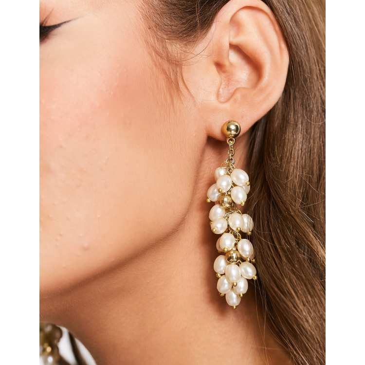 Pearl cluster deals dangle earrings