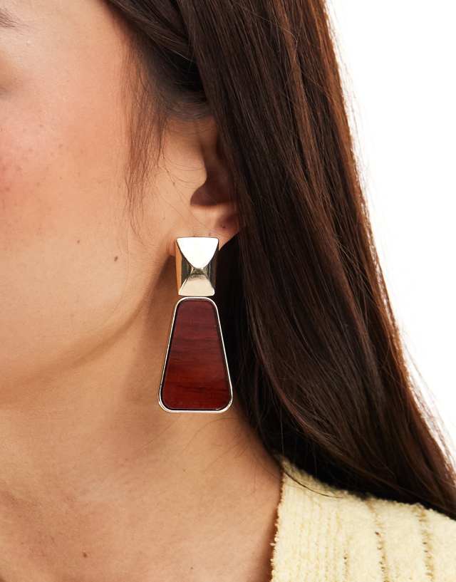 ASOS DESIGN - drop earrings with rectangle natural look design in gold tone