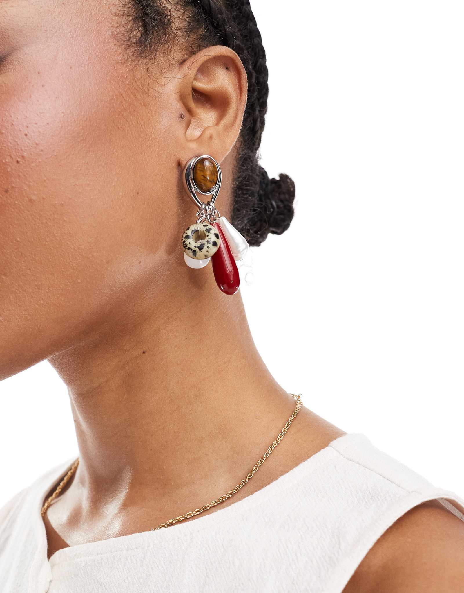 ДИЗАЙНЕРСКИЕ серьги-капли ASOS с тигровым глазом и подвесками из искусственного камня серебристого оттенка