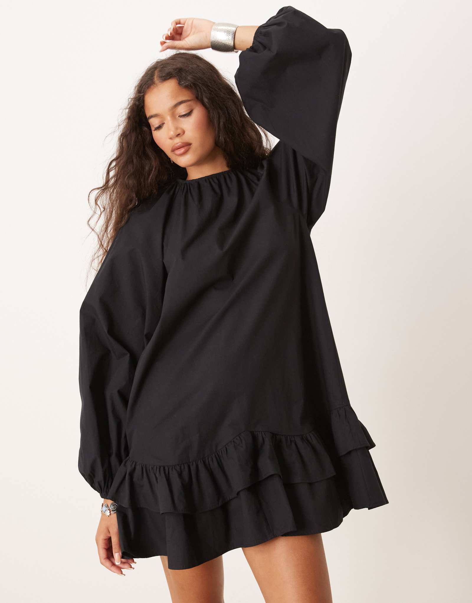 ДИЗАЙНЕРСКОЕ мини-платье ASOS с заниженной талией и оборками черного цвета с кружевной отделкой