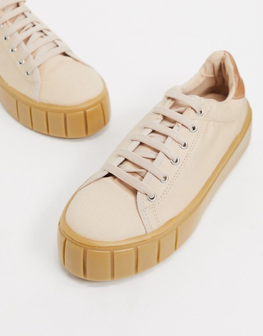 ASOS DESIGN Drummer chunky lace up trainers in beige