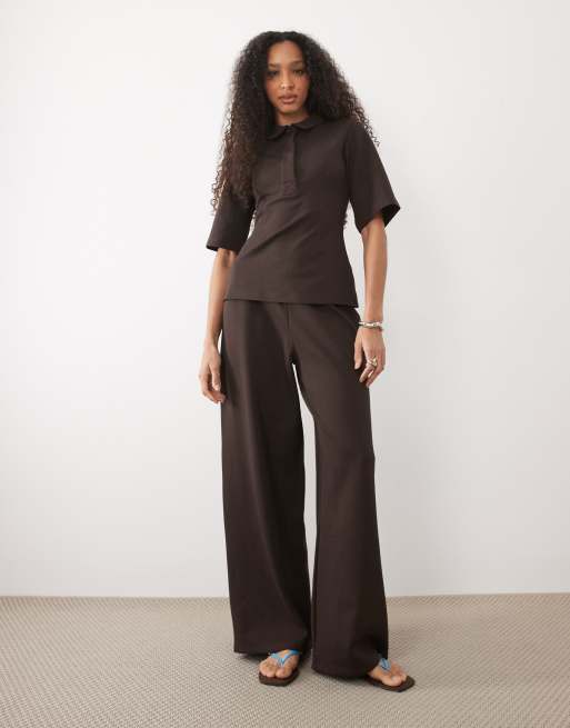 ASOS DESIGN interlock co-ord in chocolate, 2 van 3