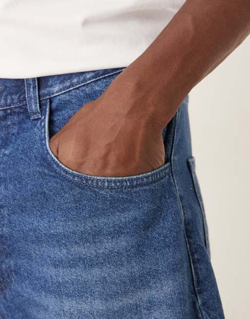 ASOS DESIGN – Długie szerokie szorty jeansowe w ciemnoniebieskim kolorze, 4 z 5