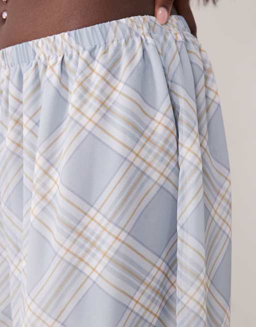 ASOS DESIGN – Durchscheinende Ballonhose in Blau kariert, Kombiteil, 4 von 5