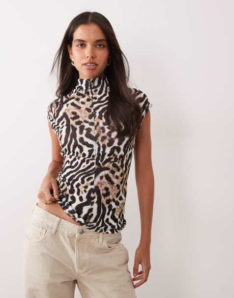 ASOS DESIGN durchsichtiges kurzärmeliges Oberteil mit hohem Kragen und Nahtdetail im Schneeleoparden-Print - view 1