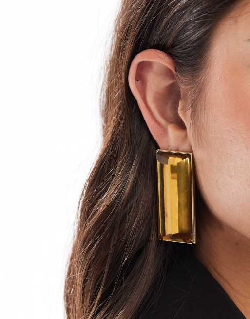 ASOS DESIGN – Duże prostokątne kolczyki w odcieniu złota z bursztynowym kamieniem