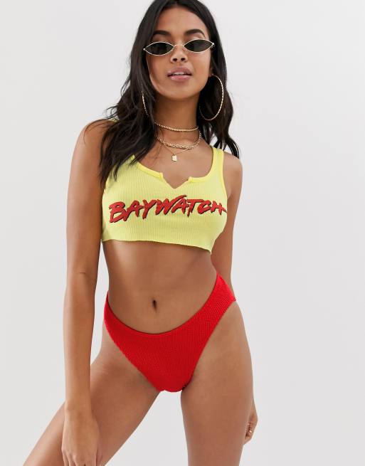ASOS DESIGN dżersejowy top plażowy o skróconym kroju, z napisem „Baywatch”