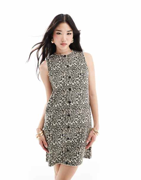 ASOS DESIGN – Dzianinowa sukienka mini o fasonie kamizelki w zwierzęcy wzór - view 1