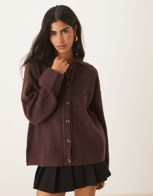 ASOS DESIGN – Dzianinowy kardigan z koszulowym kołnierzem i ozdobnymi szwami w kolorze śliwkowym