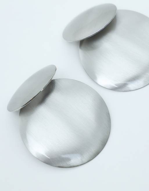 ASOS DESIGN earrings with double drop discs in brushed silver, 4 of 4