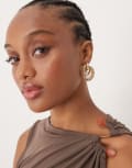 [ASOS DESIGN] ASOS DESIGN earrings with textured link doorknocker design in gold tone No Size GOLD
