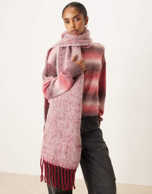 ASOS DESIGN - Écharpe duveteuse à franges - Rouge bicolore
