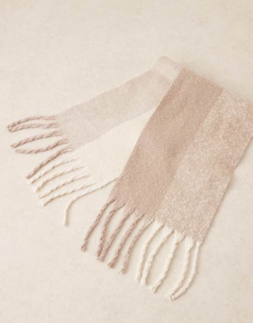 ASOS DESIGN - Écharpe duveteuse bicolore - Naturel, 2 de 3
