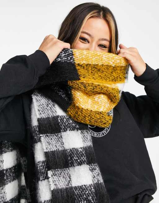 ASOS DESIGN - Écharpe longue oversize duveteuse à carreaux mélangés - Moutarde, 3 de 4
