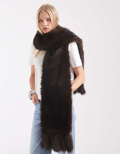 ASOS DESIGN écharpe mix fausse fourrure à franges couleur chocolat, 2 de 3