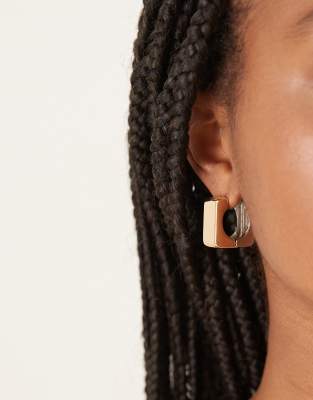 ASOS DESIGN - Eckige, klobige Creolen in Gold- und Silber-Optik-Bunt