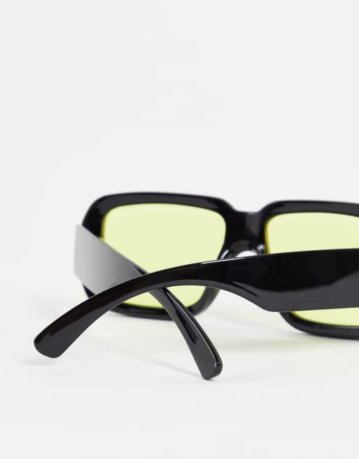 ASOS DESIGN – Eckige Oversize-Sonnenbrille in Schwarz mit bernsteinfarbenen Gläsern, 3 von 4