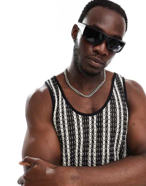 ASOS DESIGN – Eckige Racer-Sonnenbrille in Schwarz mit rauchigen Gläsern 