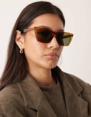 ASOS DESIGN - Eckige, schmale Cat-Eye-Sonnenbrille in Kristallbraun-Brown