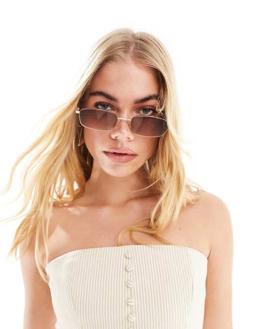 ASOS DESIGN – Abgeschrägte, kleine Metall-Sonnenbrille im 90er in Gold mit  getönten Gläsern