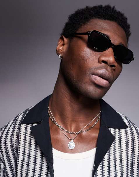 ASOS DESIGN – Eckige Sonnenbrille in Schwarz mit Retro-Gestell und getönten Gläsern - view 1
