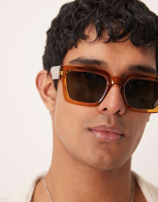 ASOS DESIGN – Eckige Sonnenbrille mit Gestell in Kristallbernstein, abgeschrägtem Detail und grün getönten Gläsern