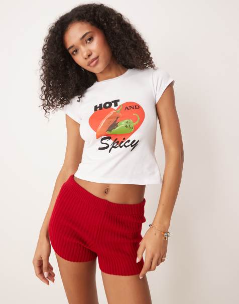 ASOS DESIGN - Ecrufarvet baby-T-shirt med 'Hot and Spicy'-grafik med chilier - view 1