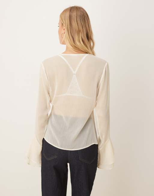 ASOS DESIGN - Ecrufarvet bluse med rynker og klokkeærmer i chiffon i 70'er-stil, 3 af 4
