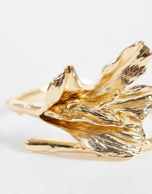 ASOS DESIGN édition limitée bracelet avec détail fleur en finition dorée, 2 de 3