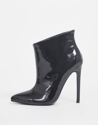 black pull on ankle boots