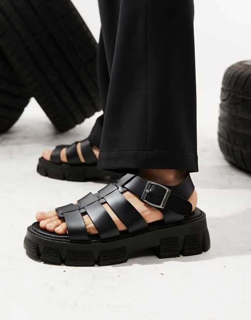 nær ved Slik Cusco ASOS DESIGN - Ekstremt chunky gladiator-sandaler i sort | ASOS