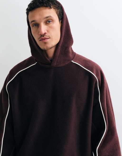 ASOS DESIGN ekstremt oversized fleece-hættetrøje med cut and sew-paneler med piping i brun, 5 af 10