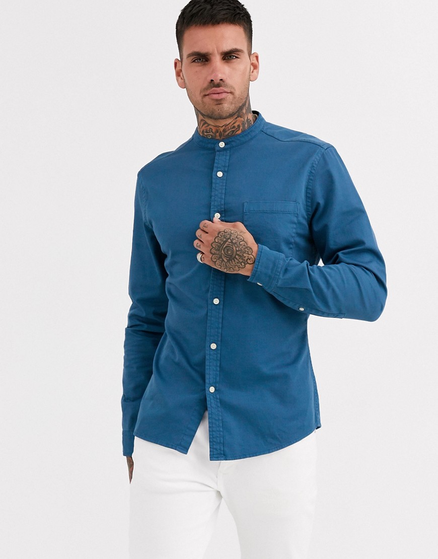 ASOS DESIGN - Elastisch slim-fit denim overhemd zonder kraag in blauw