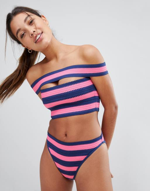 ASOS DESIGN – Elastische, gestreifte Bikinihose im Bandagendesign mit hohem Beinschnitt und hoher Taille