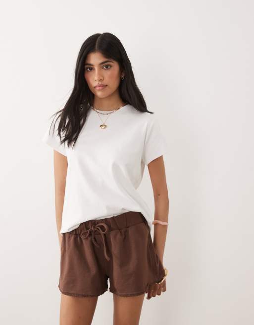 ASOS DESIGN - Elastische short met kanten detail in chocoladebruin , 2 van 5