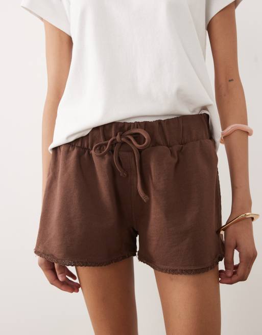 ASOS DESIGN - Elastische short met kanten detail in chocoladebruin , 3 van 5