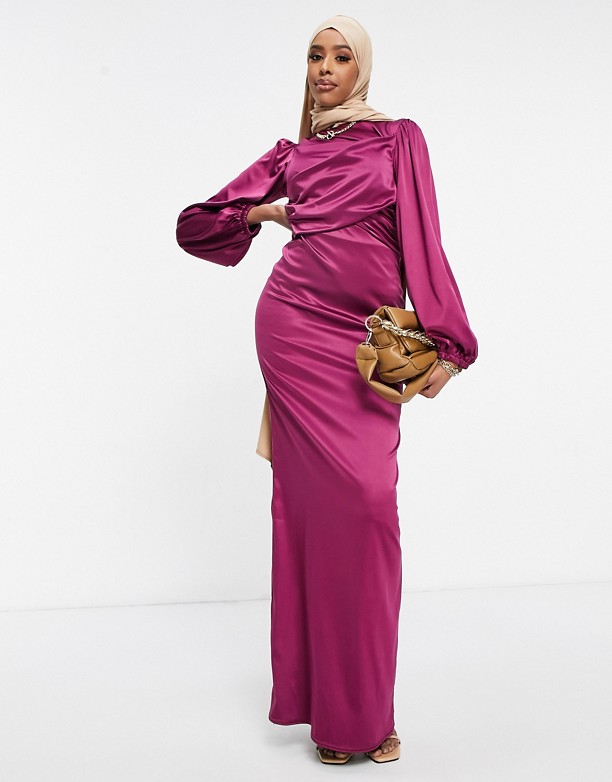  Cieszyć Się ASOS DESIGN – Elastyczna, śliwkowa sukienka satynowa maxi z długimi rękawami i kopertowym przodem Plum