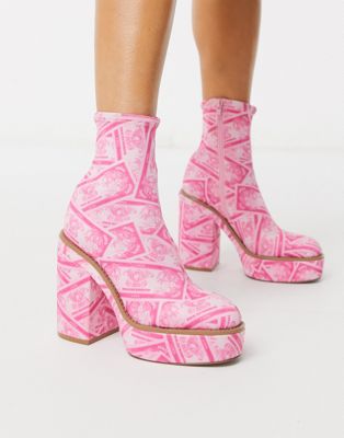 platform boots pink