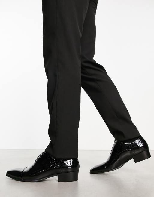 ASOS DESIGN – Eleganckie sznurowane buty z czarnej lakierowanej imitacji skóry